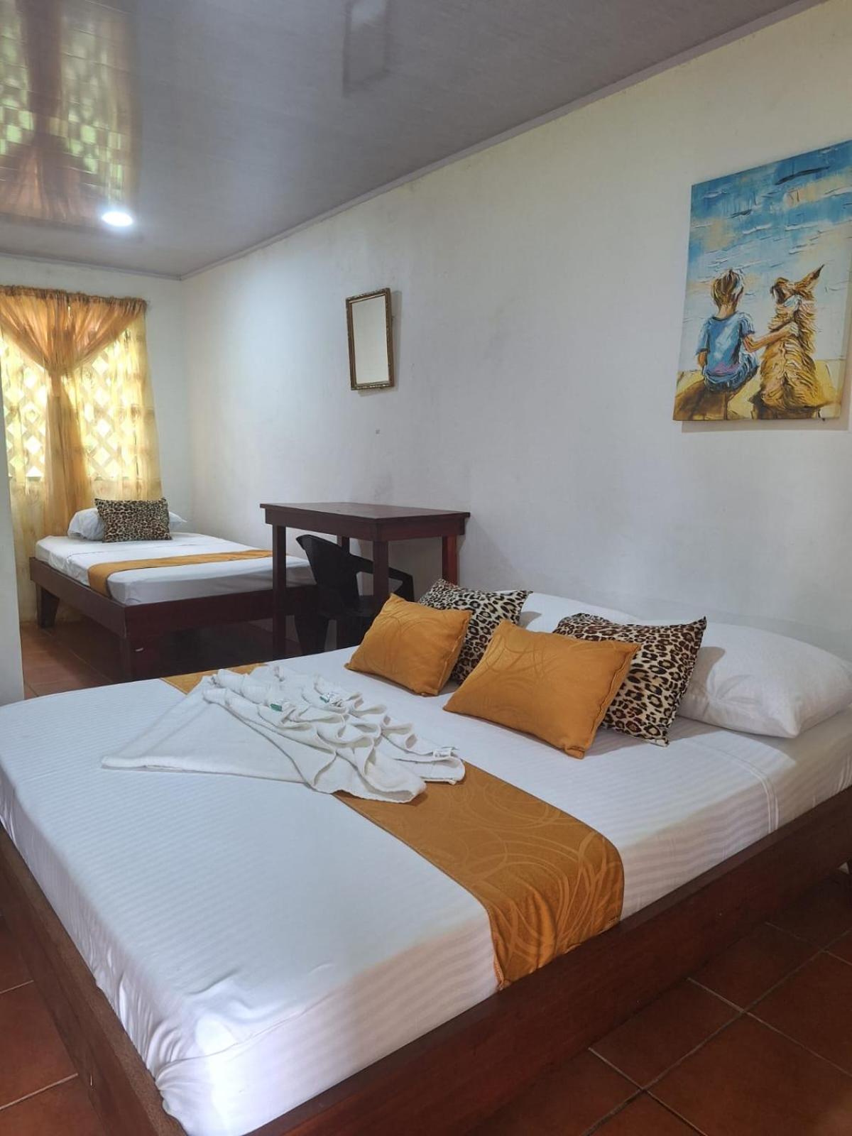 All Rankins Eco-Lodge Tortuguero Dış mekan fotoğraf