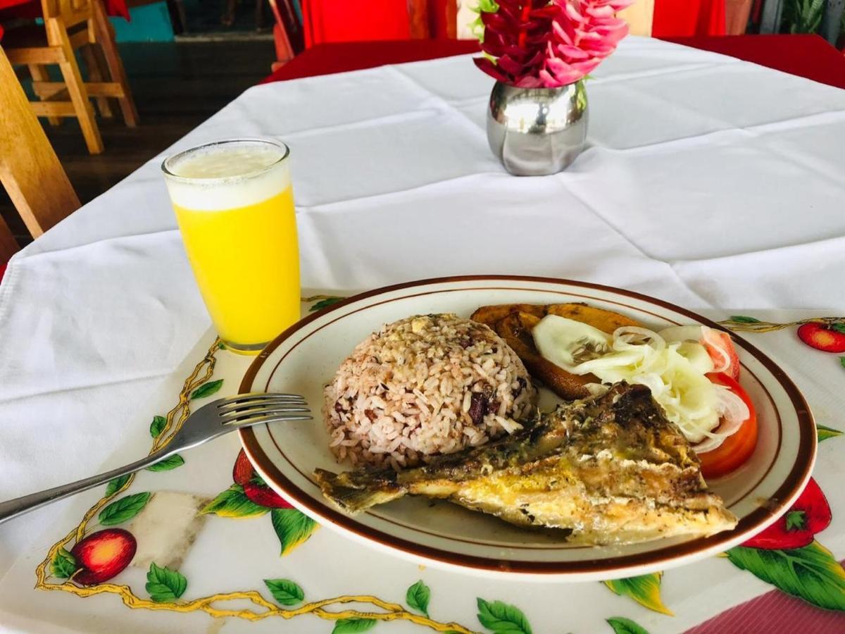 All Rankins Eco-Lodge Tortuguero Dış mekan fotoğraf